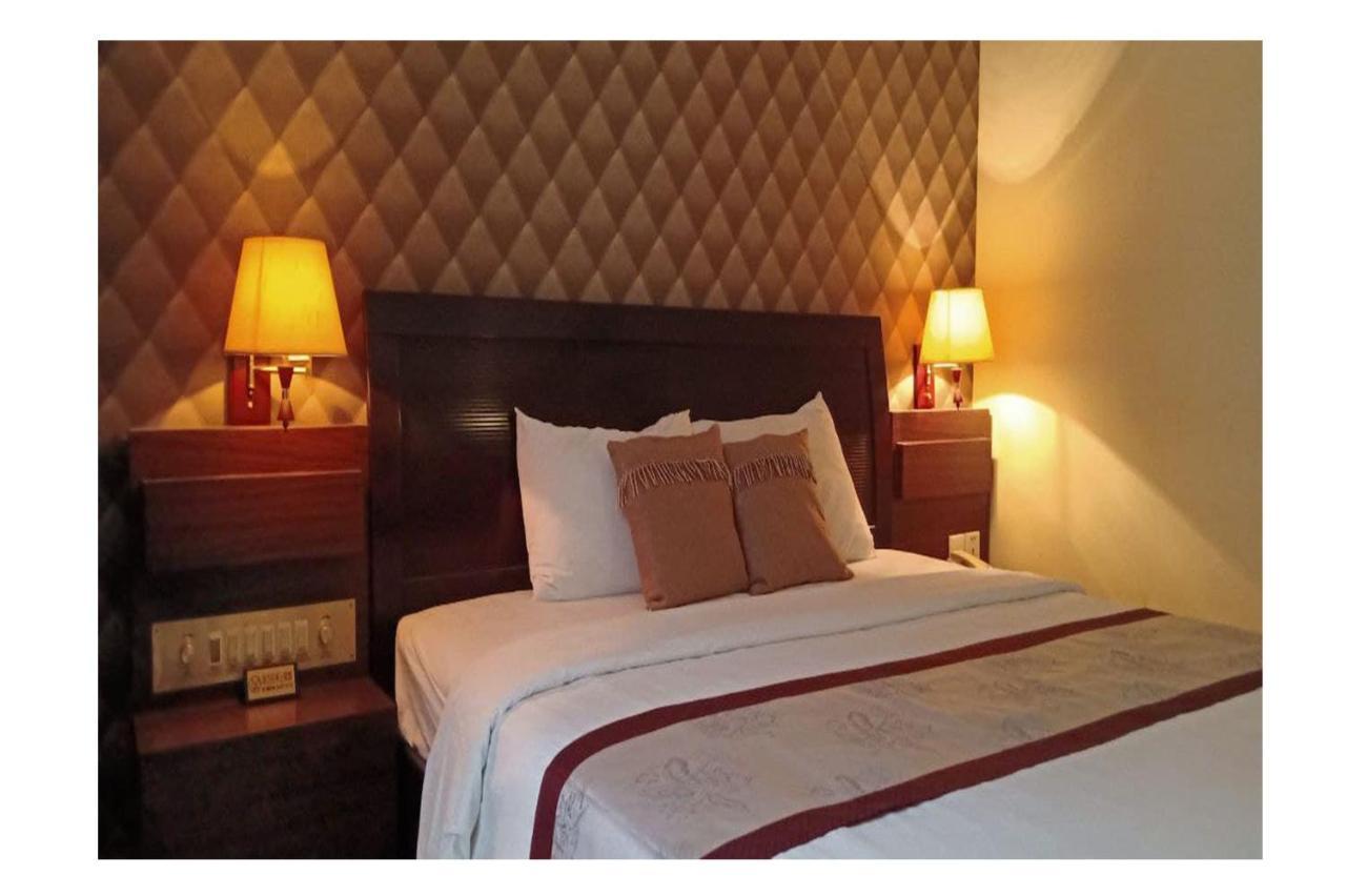 You Eng Hotel Phnom Penh Zewnętrze zdjęcie