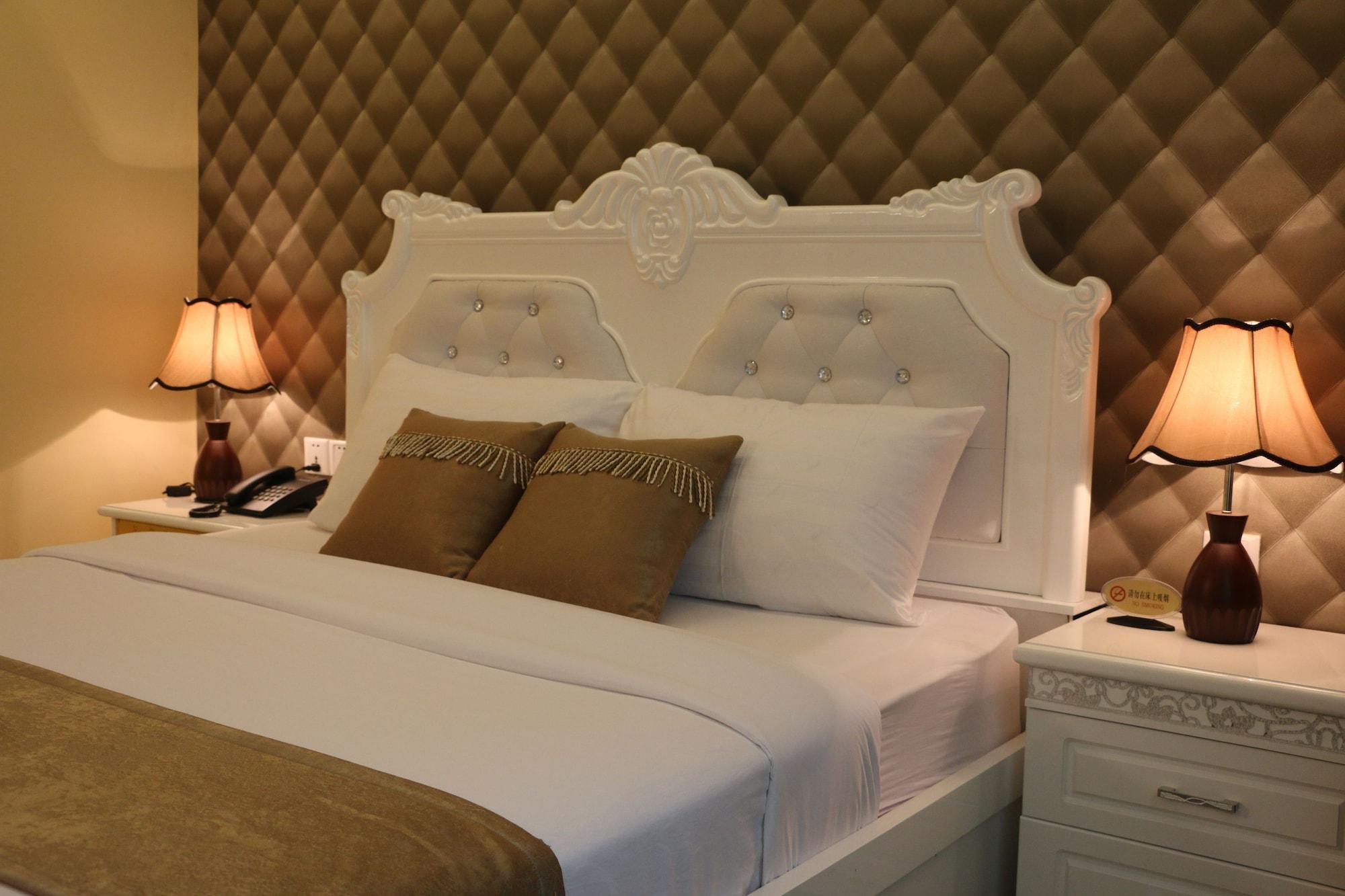 You Eng Hotel Phnom Penh Zewnętrze zdjęcie