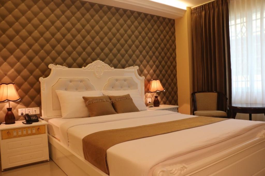 You Eng Hotel Phnom Penh Zewnętrze zdjęcie